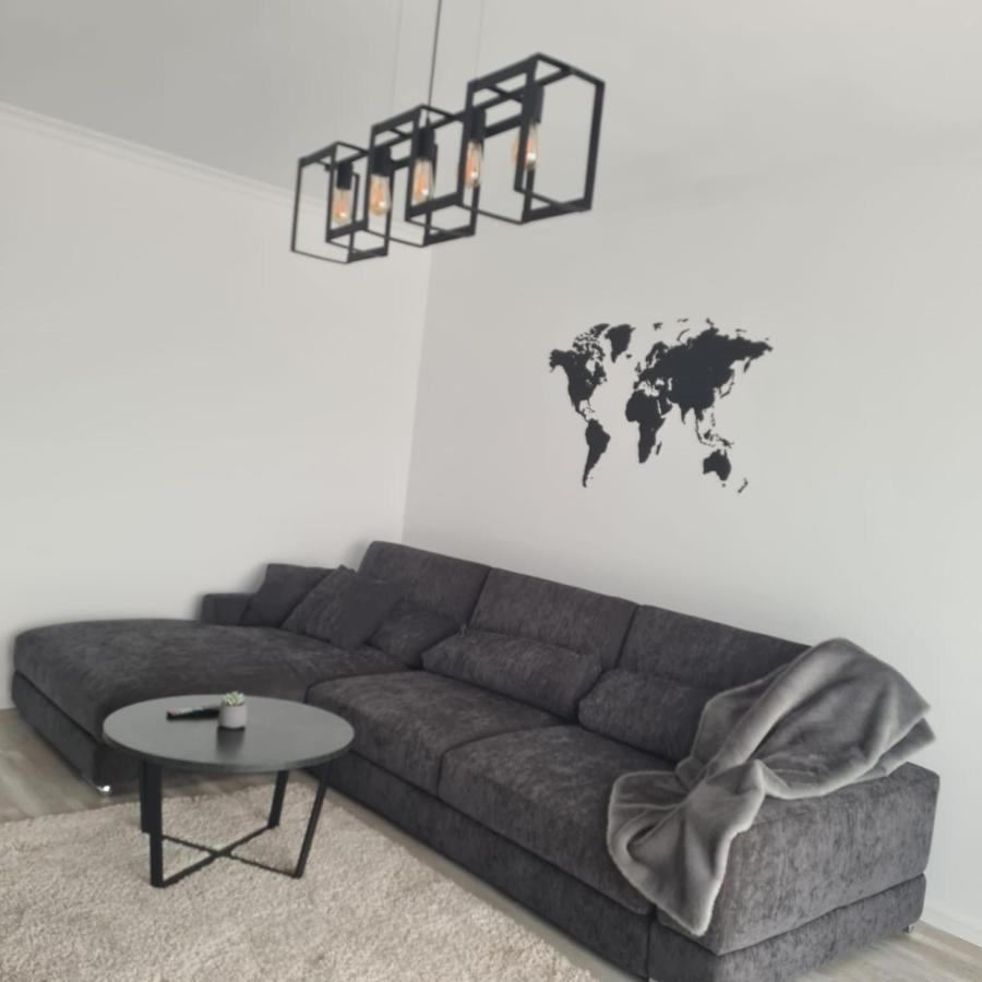 Panoramic Apartment Брашов Екстериор снимка