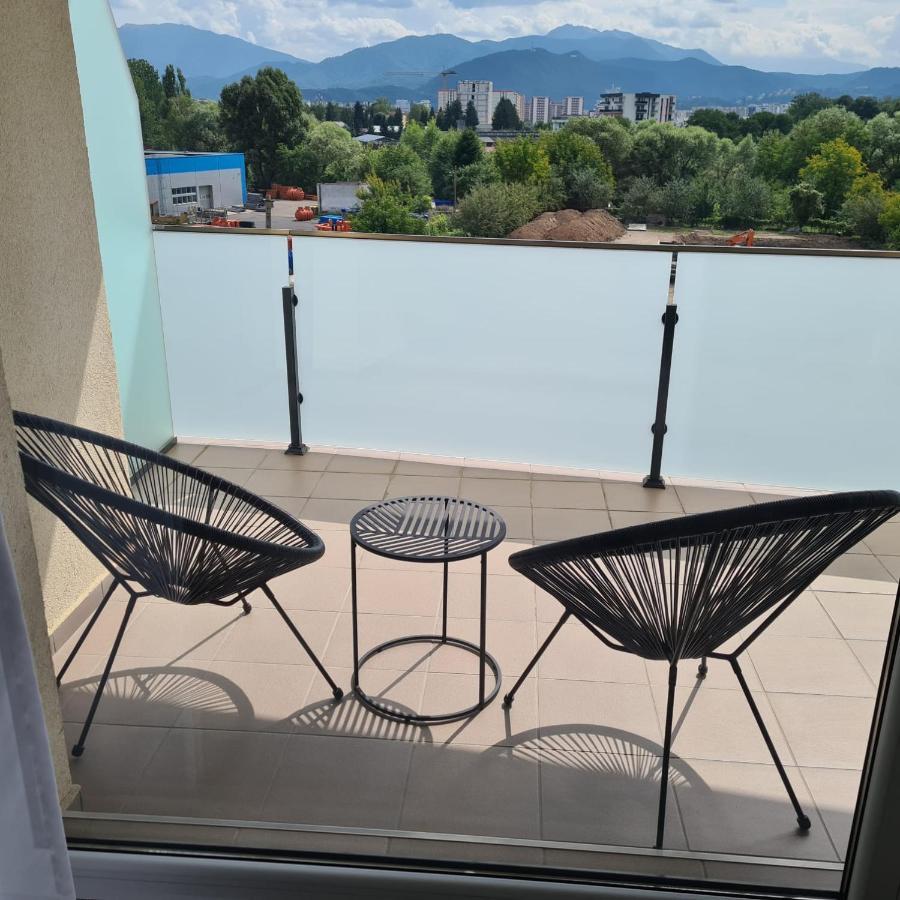 Panoramic Apartment Брашов Екстериор снимка