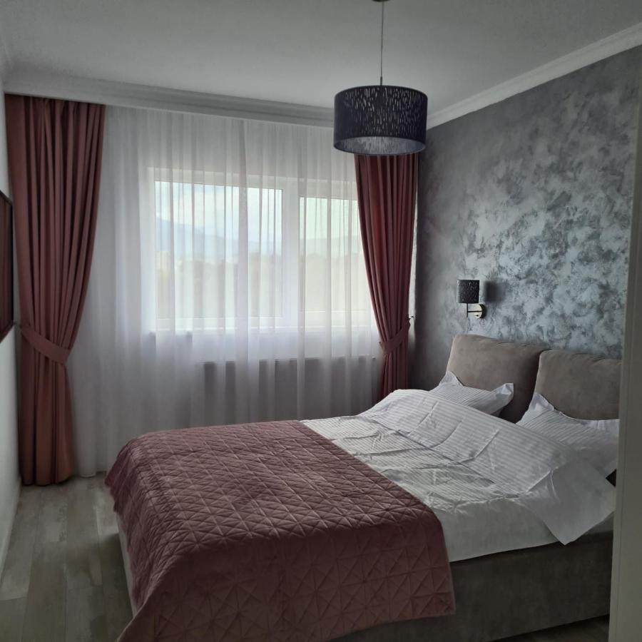 Panoramic Apartment Брашов Екстериор снимка